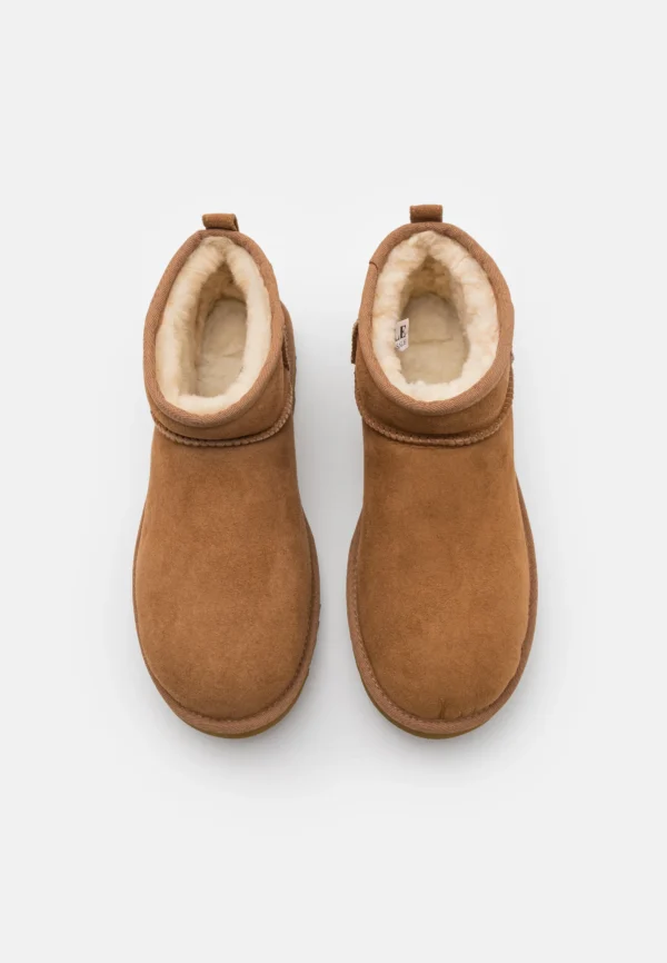 UGG Classic Ultra Mini - Image 2