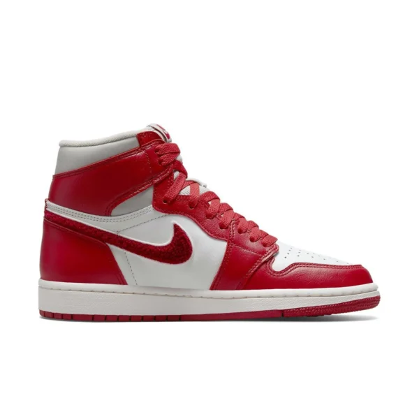 Air Jordan 1 retro high varsity red - immagine 3