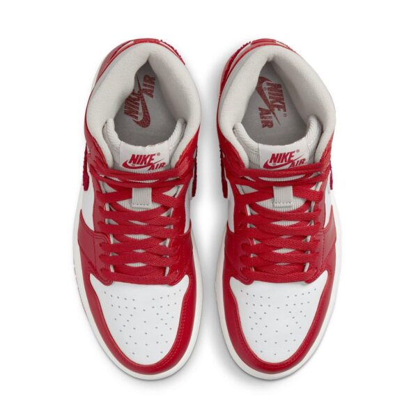 Air Jordan 1 retro high varsity red - immagine 4